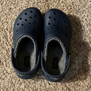 Navy blue fuzzy crocs rarely worn size 8